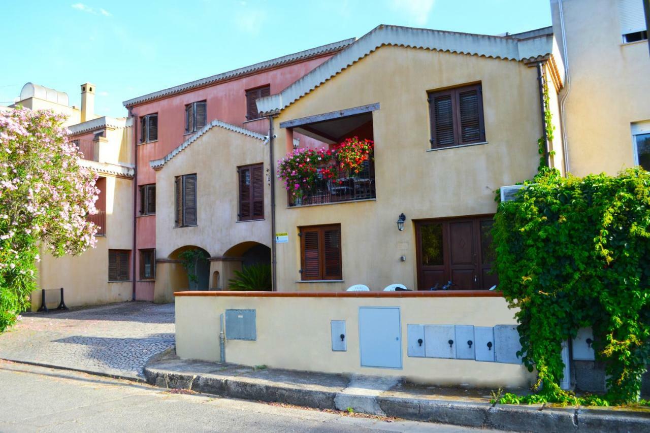 Casa Vacanza Porto Frailis Gia Porto Frailis B&B Àrbatax Екстериор снимка