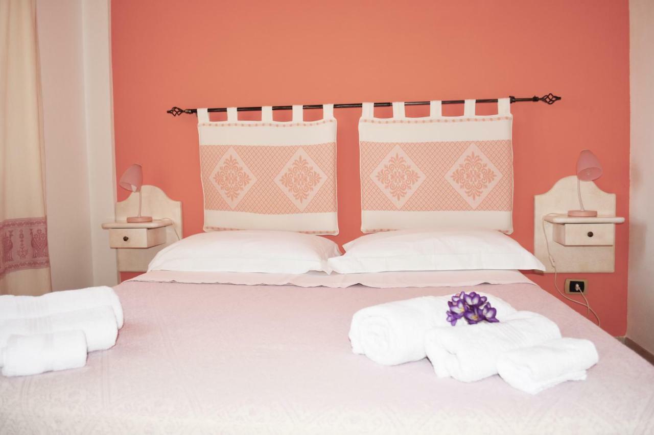 Casa Vacanza Porto Frailis Gia Porto Frailis B&B Àrbatax Екстериор снимка