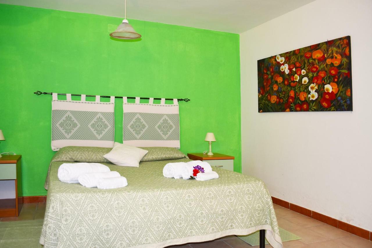 Casa Vacanza Porto Frailis Gia Porto Frailis B&B Àrbatax Екстериор снимка